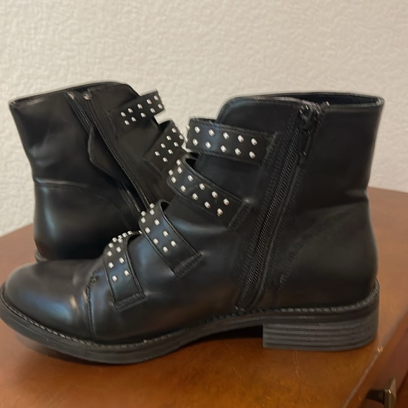 Madden 90’s Studded Combat boot - Picture 5 of 8